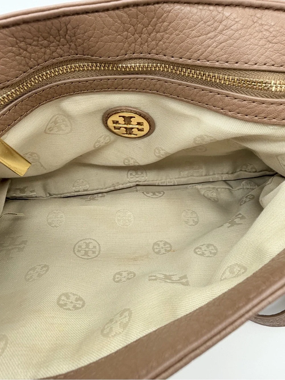 Tory Burch Amanda Pebbled Leather Convertible Crossbody Bag